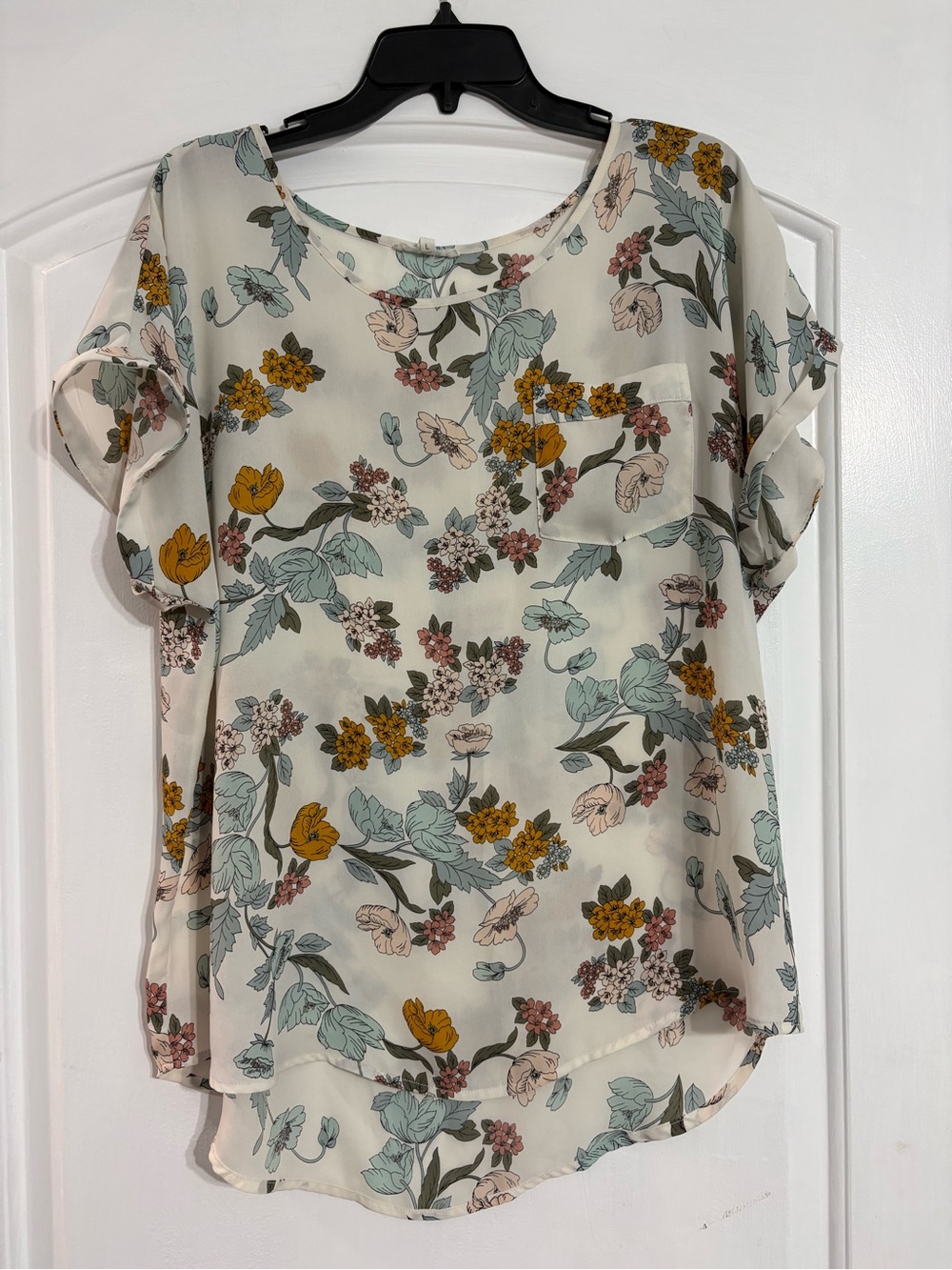 Maurice’s floral blouse 🌸